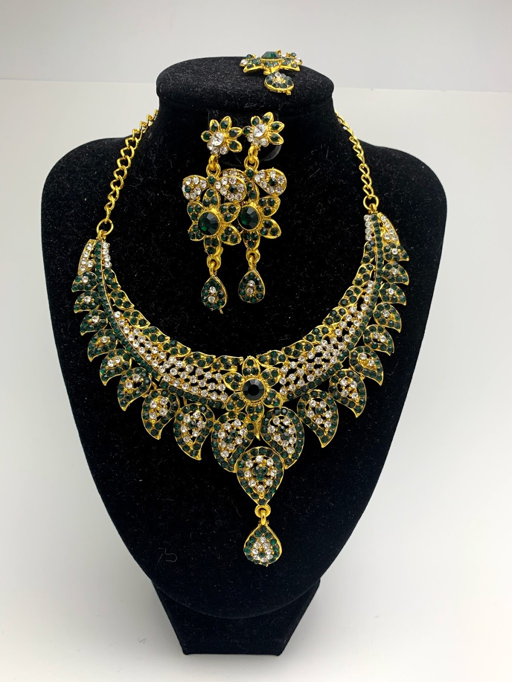 Ganga Textiles & Fashions | 3351 Markham Rd #122, Scarborough, ON M1X 0A6, Canada | Phone: (416) 907-9712