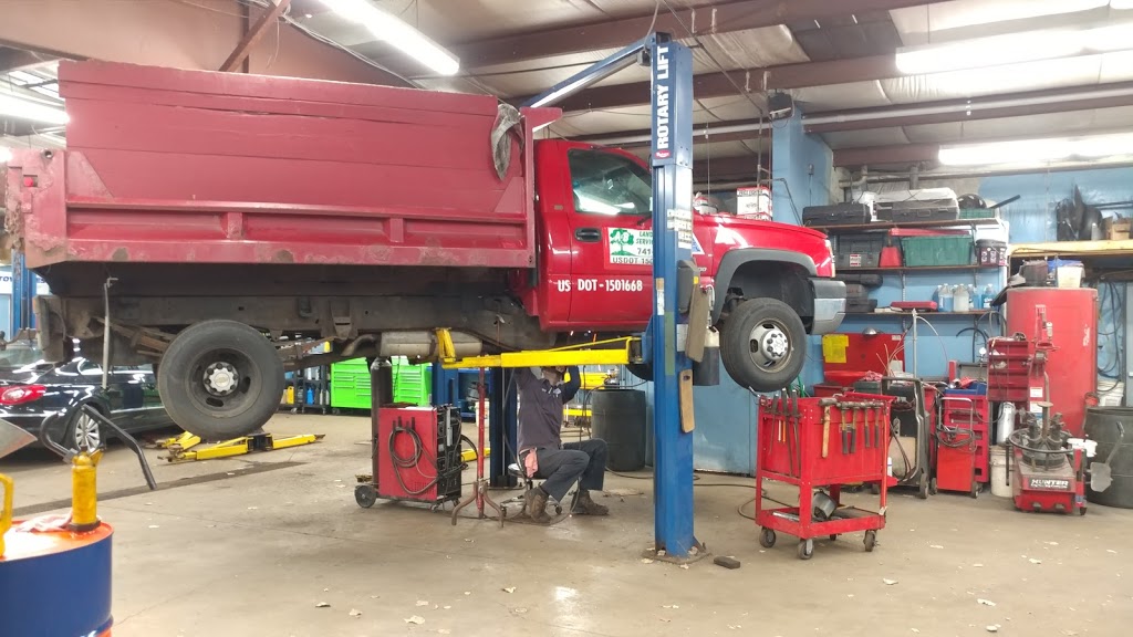 Gerrys Service-Complete Auto Repair | Behind Carubba Collision, 9200 Transit Rd, East Amherst, NY 14051, USA | Phone: (716) 688-0402