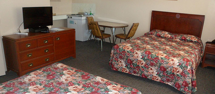 The Silver Birch Motel | 79764 Bluewater Hwy, Goderich, ON N7A 3X8, Canada | Phone: (519) 524-8516