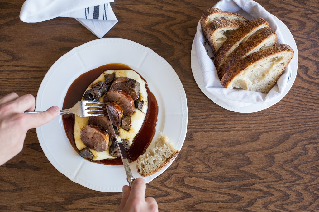 Auberge Willow Inn | 208 Rue Main, Hudson, QC J0P 1H0, Canada | Phone: (450) 458-7006