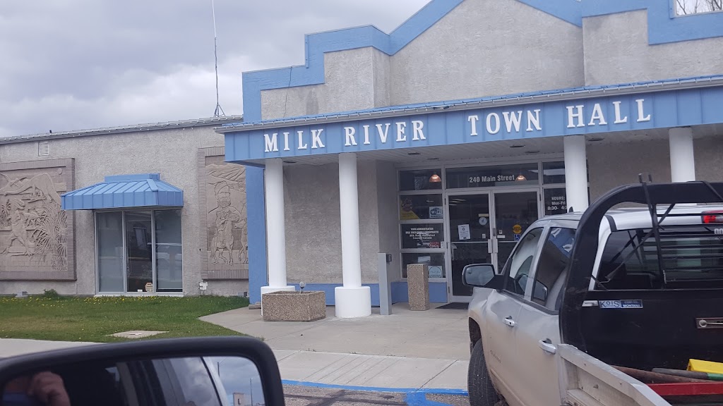 Riverside Golf Course | 208 1 Ave SE, Milk River, AB T0K 1M0, Canada | Phone: (403) 647-2502