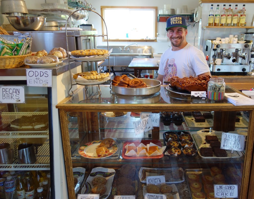 Farm To Market Bakery | 5507 Chuckanut Dr, Bow, WA 98232, USA | Phone: (360) 766-6240