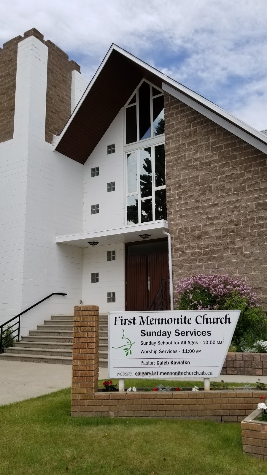 First Mennonite Church | 2600 Richmond Rd SW, Calgary, AB T3E 4M3, Canada | Phone: (403) 249-8784
