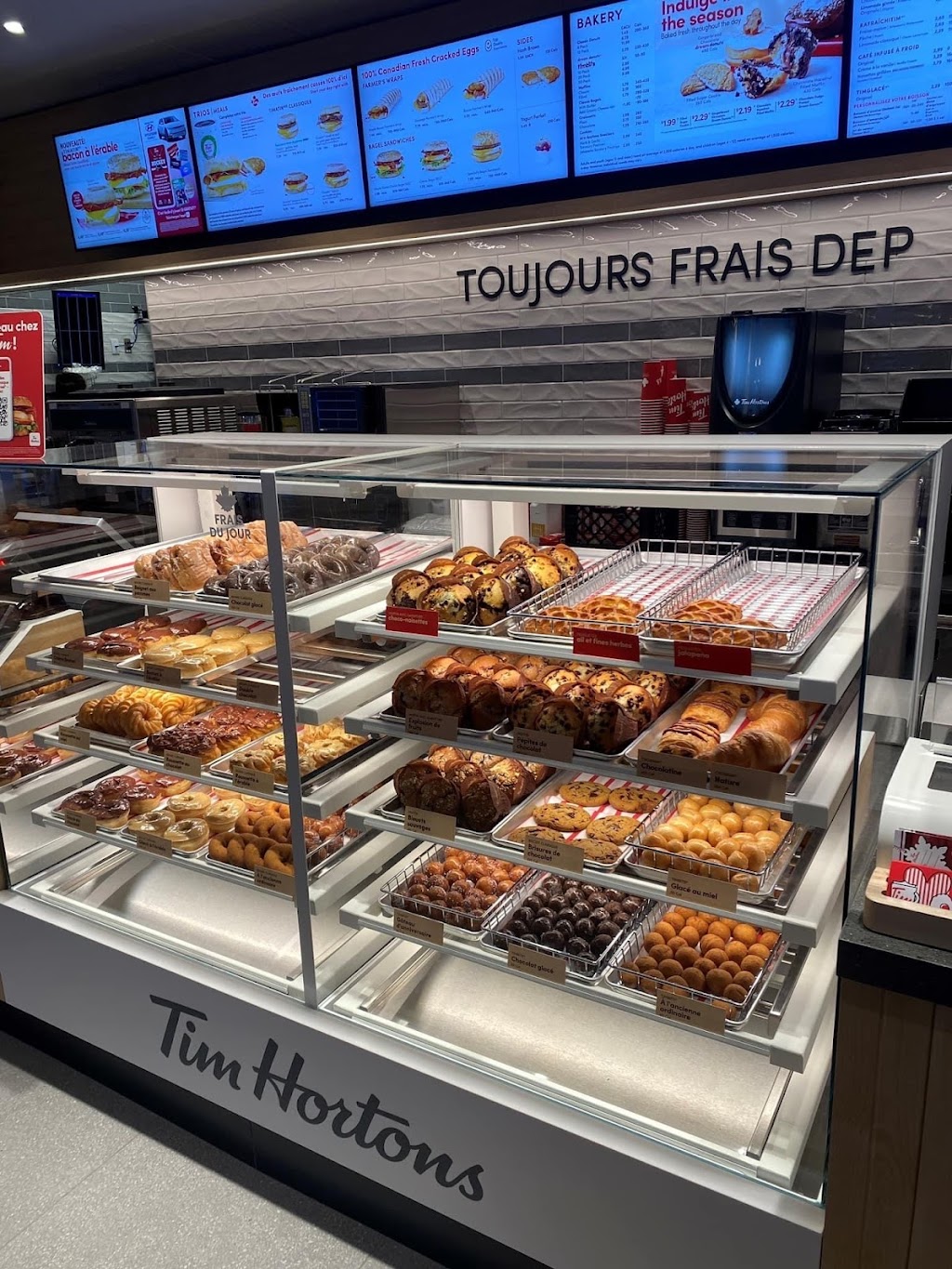 Tim Hortons | 260 Rue Queen, Sherbrooke, QC J1M 1K6, Canada | Phone: (819) 791-2062