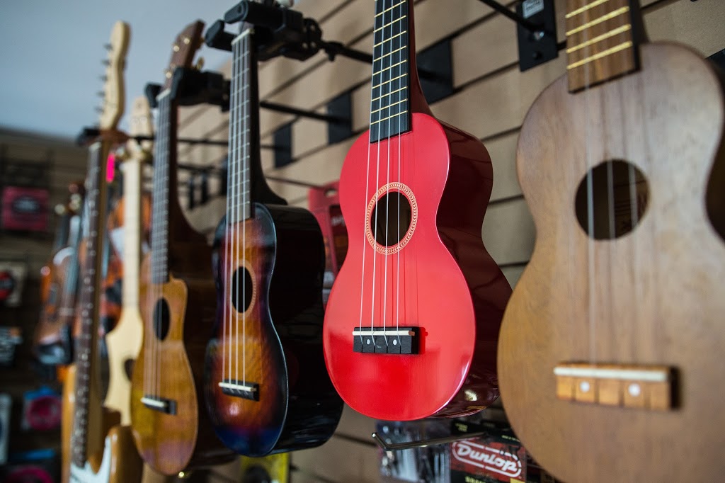 École et magasin de musique Claude Debussy | 3540 Rue Rocheleau, Saint-Hubert, QC J3Y 4T7, Canada | Phone: (450) 678-8416