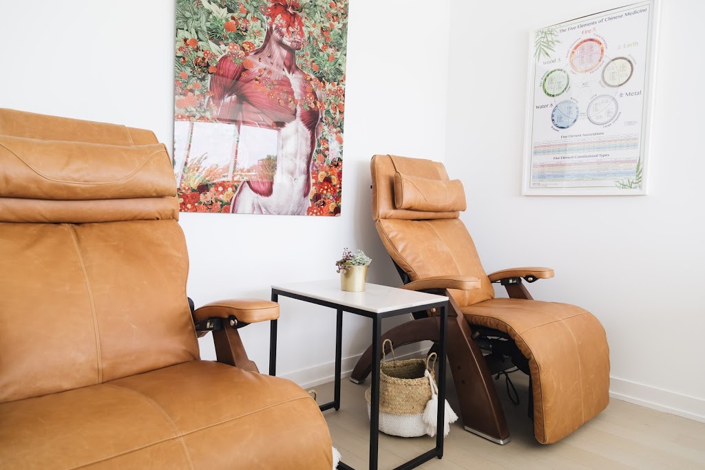 Zen and Tonic | 455 Front Street East, Entrance off of, Mill St unit S121, Toronto, ON M5A 0G4, Canada | Phone: (647) 348-9777