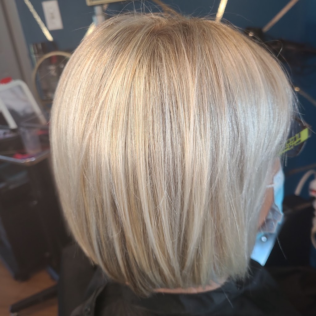 Barries Hair Girl | hair care | 81 Masters Dr, Barrie, ON L4M 6W8, Canada | 7057188456 OR +1 705-718-8456