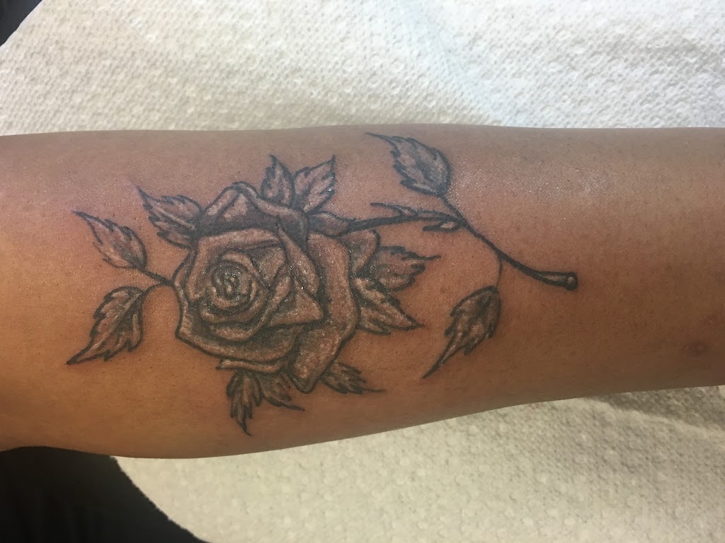 Tattoo Addiction | 37 Bridlewood Crescent, Wasaga Beach, ON L9Z 1B4, Canada | Phone: (519) 925-1144