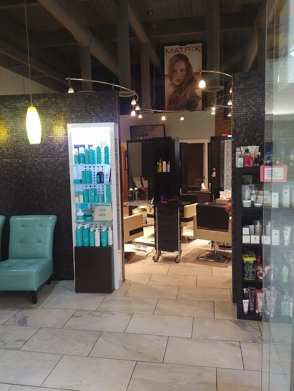 Sol Mare Salon Spa | 5755 Cowrie St, Sechelt, BC V0N 3A0, Canada | Phone: (604) 885-3616