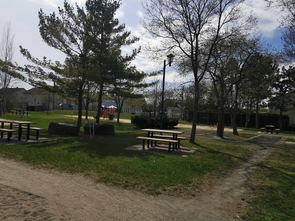 Centre de la Petite Enfance Harmonie Soleil | 2400 Av. de la Volière, Laval, QC H7L 4B6, Canada | Phone: (450) 963-2519