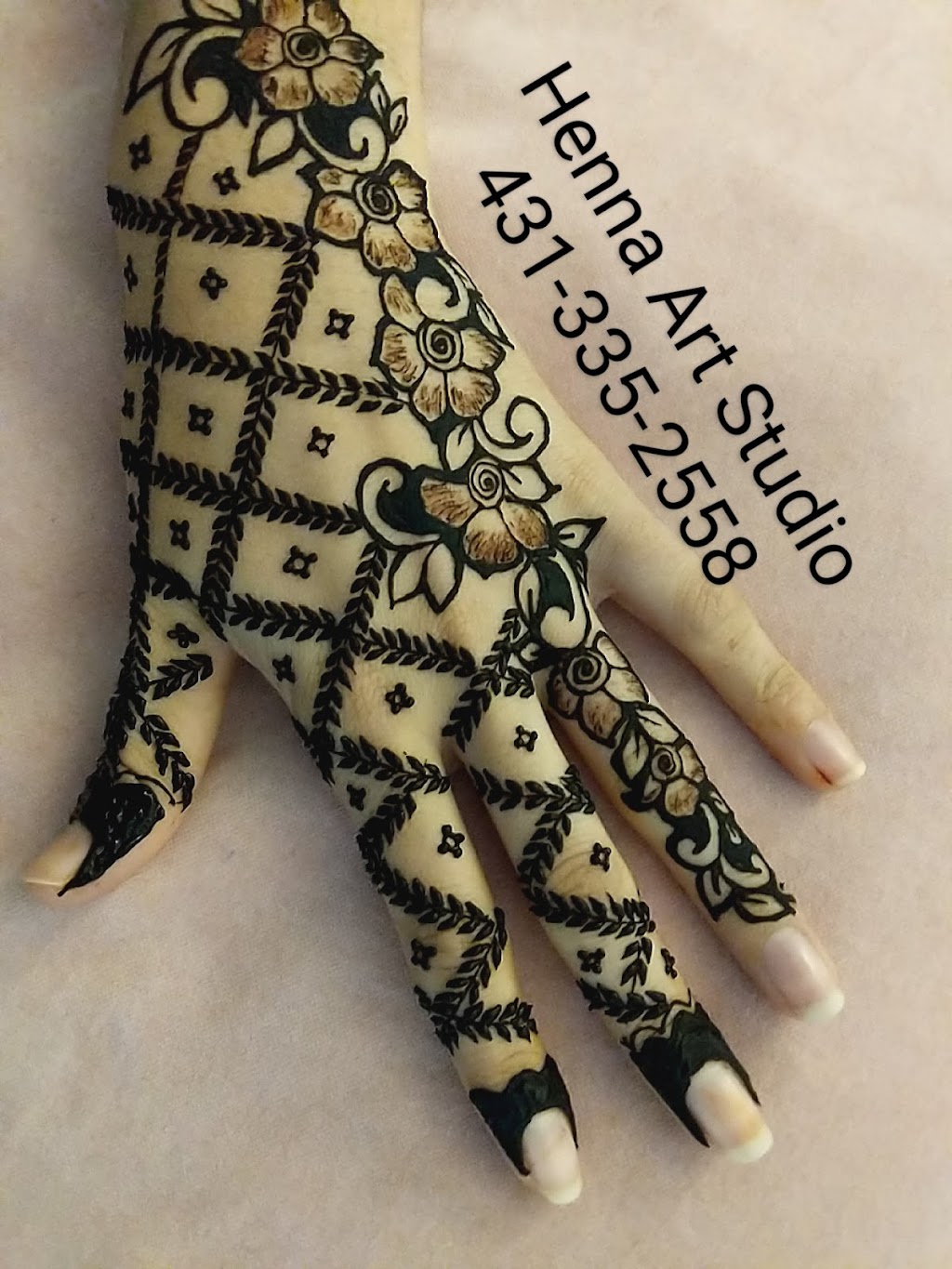 Henna Art Studio | 33 Tellier Pl, Winnipeg, MB R3Y 1S3, Canada | Phone: (431) 335-2558