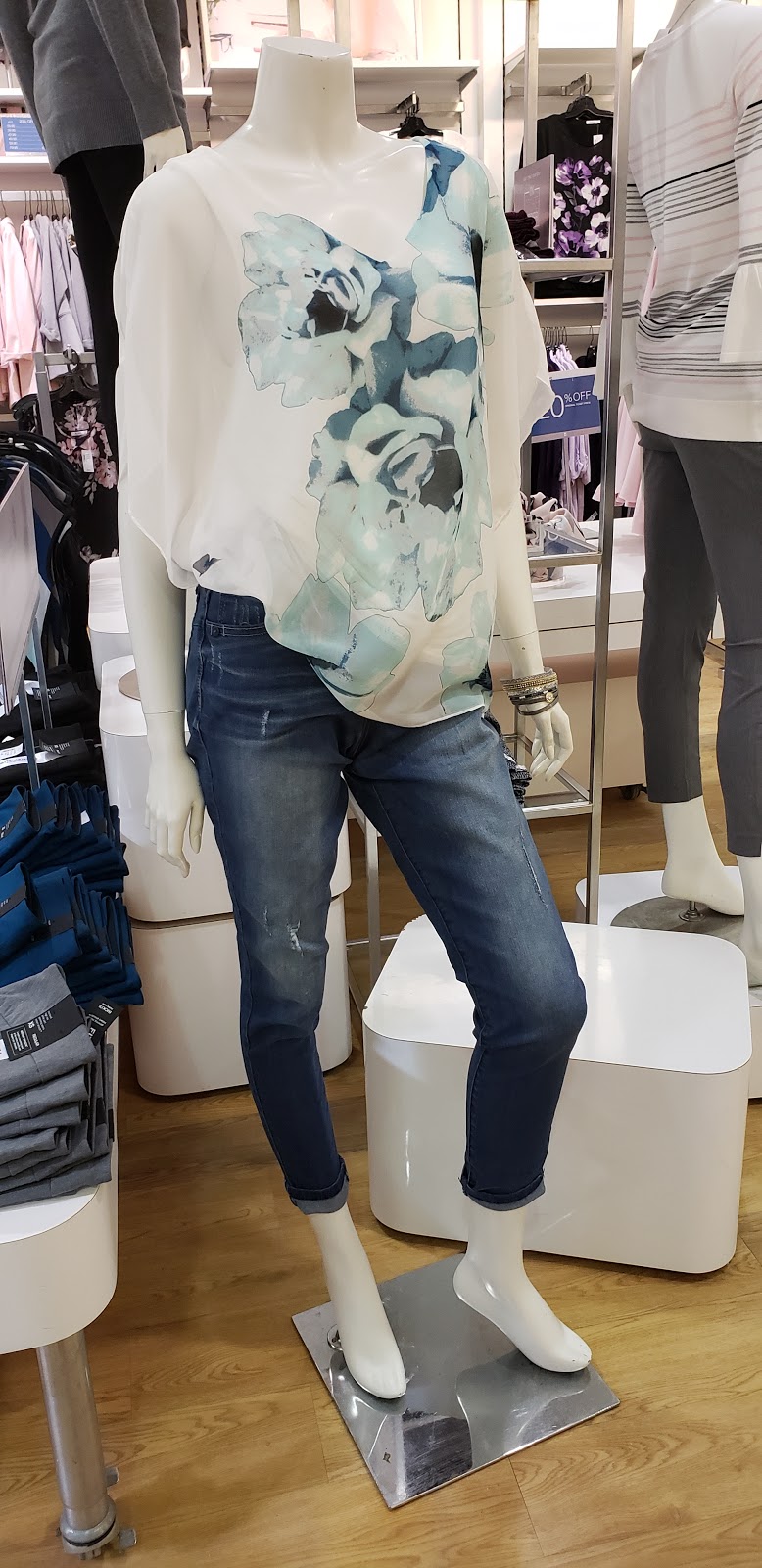 Rickis | Georgian Mall, 509 Bayfield St, Barrie, ON L4M 4Z8, Canada | Phone: (705) 726-4888