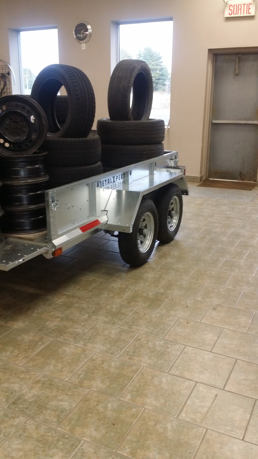 Remorque 122 | 25 Route 122, Sainte-Clotilde-de-Horton, QC J0A 1H0, Canada | Phone: (819) 336-5724
