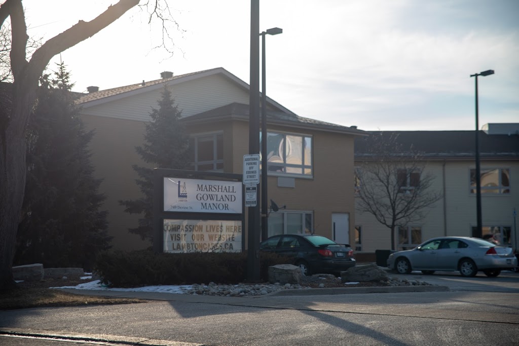 Marshall Gowland Manor | 749 Devine St, Sarnia, ON N7T 1X3, Canada | Phone: (519) 336-3720