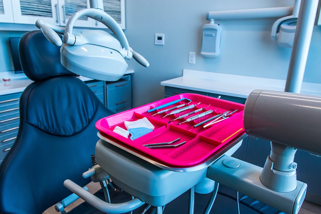 West Five Family Dental | 1295 Riverbend Rd #260, London, ON N6K 0G2, Canada | Phone: (226) 271-6076