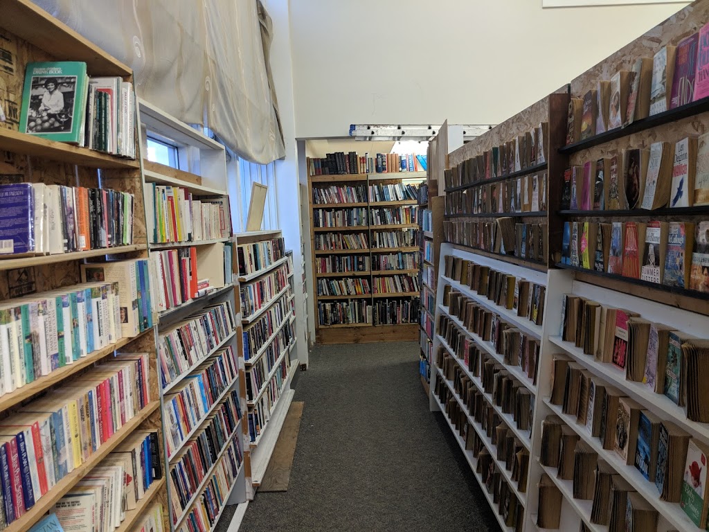 The Corner Bookstore | 5002 51 Ave, Ponoka, AB T4J 1N6, Canada | Phone: (403) 783-5843
