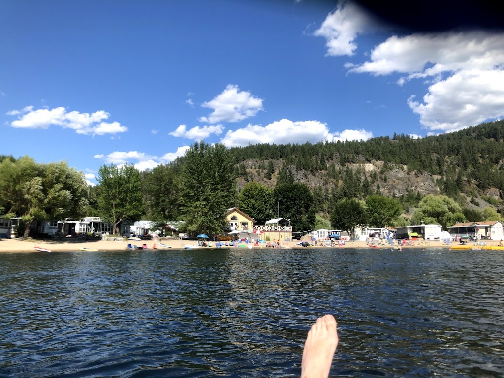 Christina Lakeside Resort | 1835 Bakery Frontage Rd, Christina Lake, BC V0H 1E2, Canada | Phone: (250) 447-9213