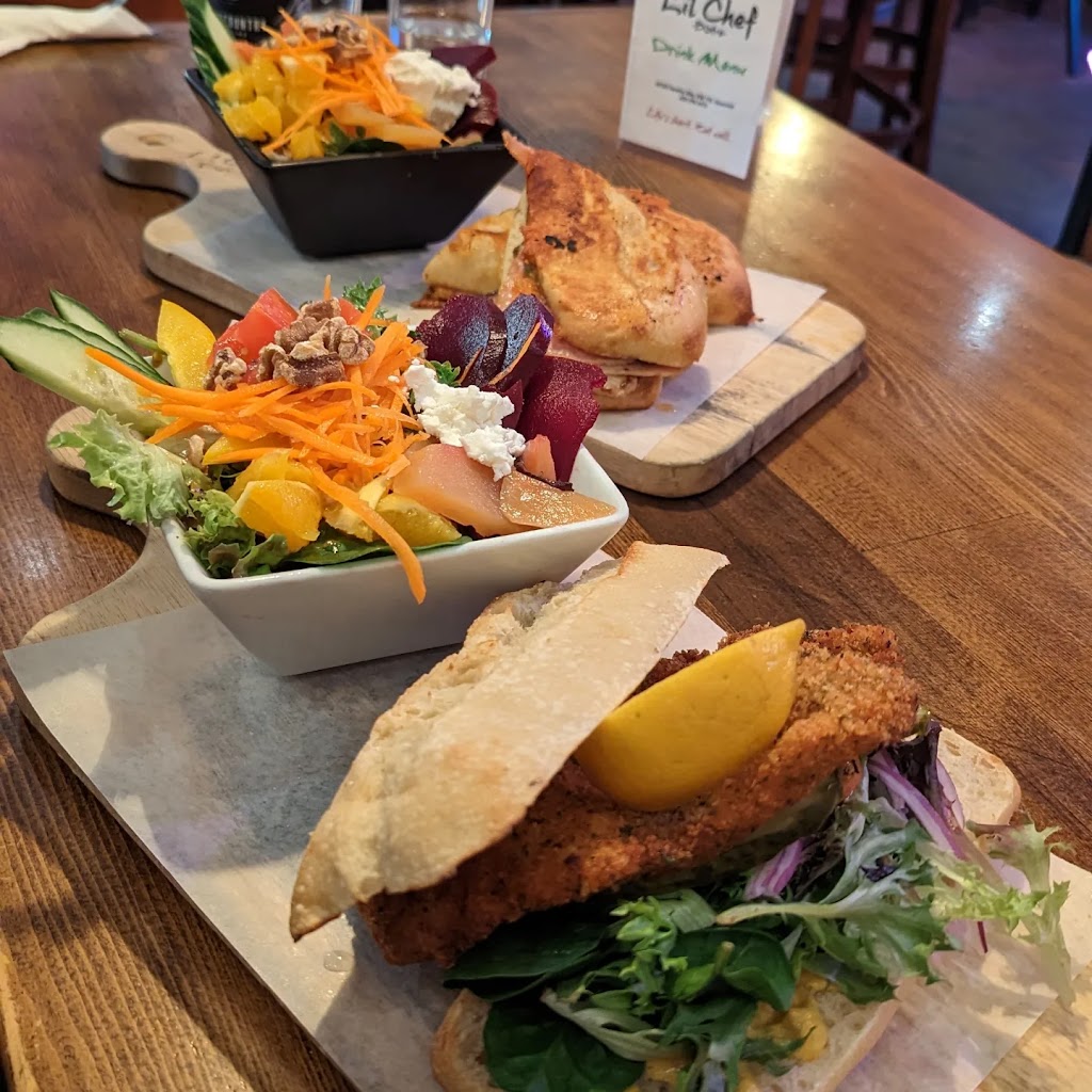 Lil Chef Bistro | 40365 Tantalus Rd, Squamish, BC V0N 1T0, Canada | Phone: (604) 390-2433