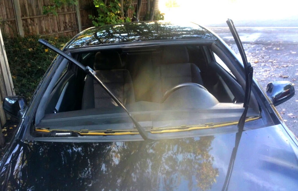 Speers Auto Glass of Oakville | 105 Allan St #604, Oakville, ON L6J 3N2, Canada | Phone: (905) 338-7450