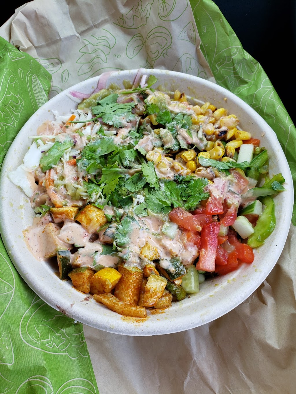 Mucho Burrito Fresh Mexican Grill | 223 North Service Rd W, Oakville, ON L6M 2G2, Canada | Phone: (905) 338-2002
