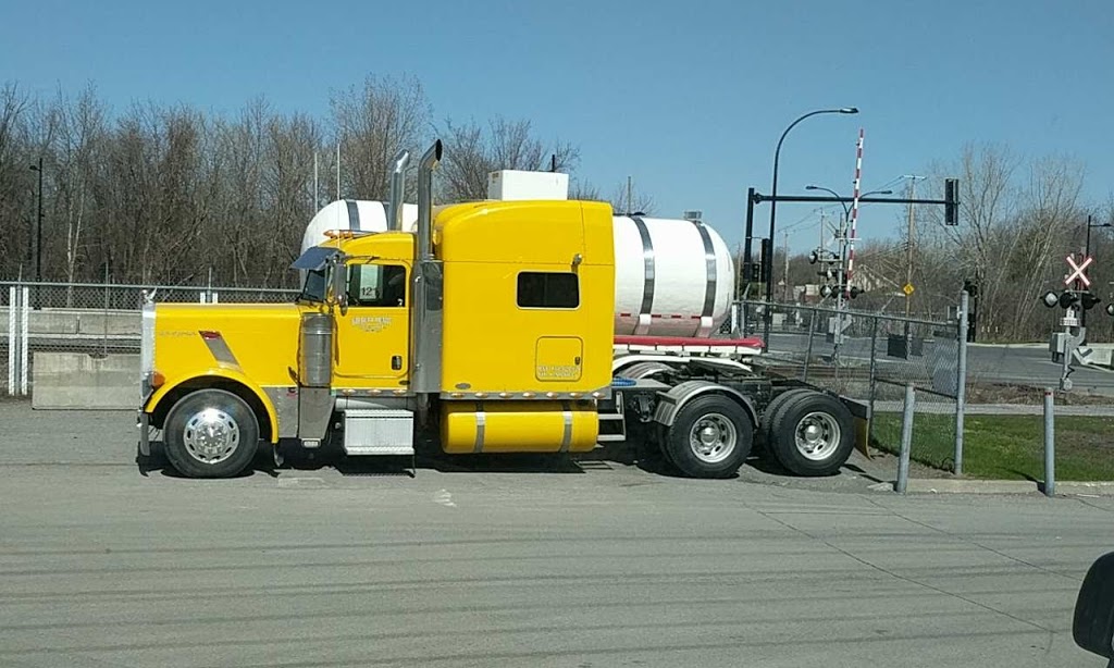 Brasseur Transport Inc | 1250 Rue Industrielle, La Prairie, QC J5R 5G4, Canada | Phone: (450) 444-7079