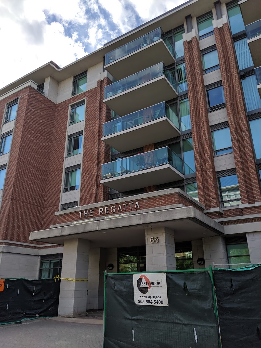 The Regatta | 65 Port St E, Mississauga, ON L5G 4V3, Canada | Phone: (905) 274-1833