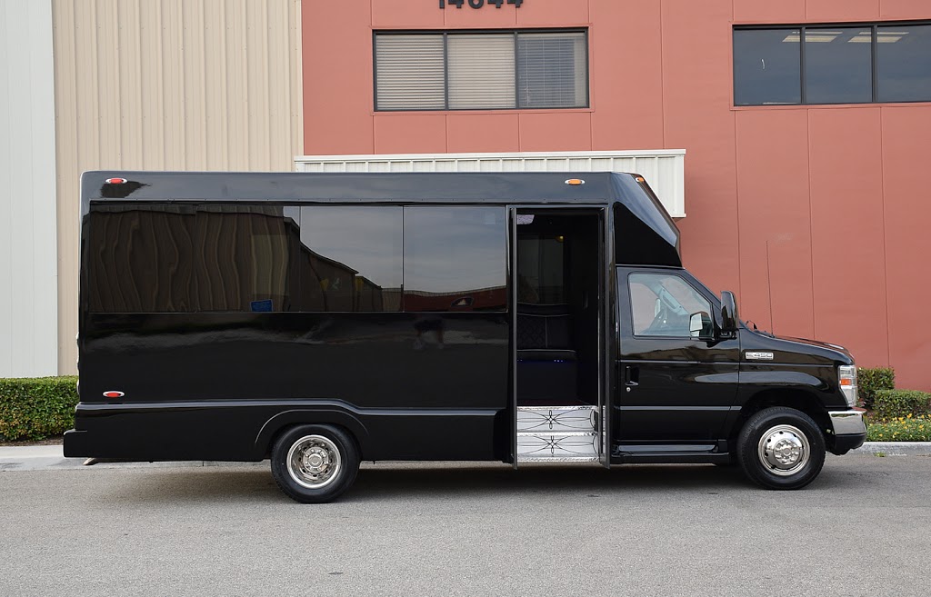 Prestige Limousine Service | 6130 Corwin Ave, Niagara Falls, ON L2G 5L6, Canada | Phone: (905) 357-5466