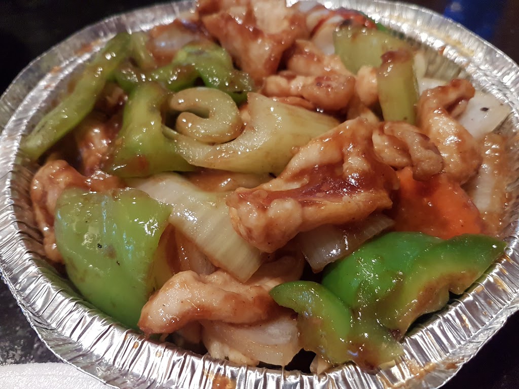 Comodo Chinese Restaurant | 797 McLeod Ave, Winnipeg, MB R2G 0Y4, Canada | Phone: (204) 663-9333