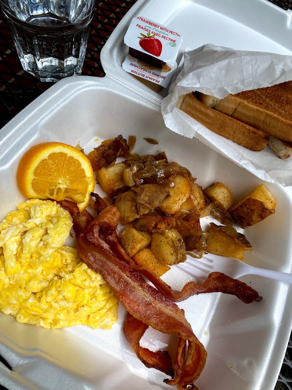 Scottys Corner Diner | 2006 Robertson Rd, Nepean, ON K2H 1A5, Canada | Phone: (613) 695-2222