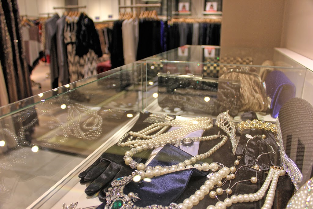 Annie and Stella | 401 Boulevard Labelle, #I3, Rosemère, QC J7A 3T2, Canada | Phone: (450) 818-0585