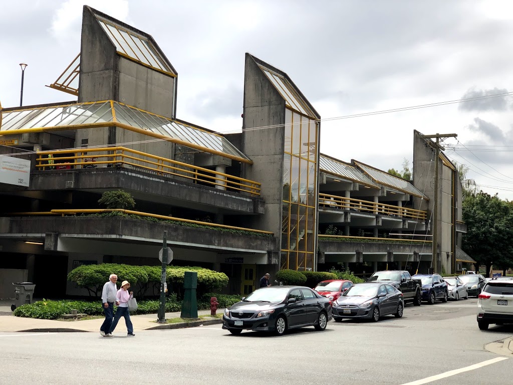 Hospital Parking - 12th Ave | 850 W 12th Ave, Vancouver, BC V5Z 1N1, Canada | Phone: (604) 875-4111