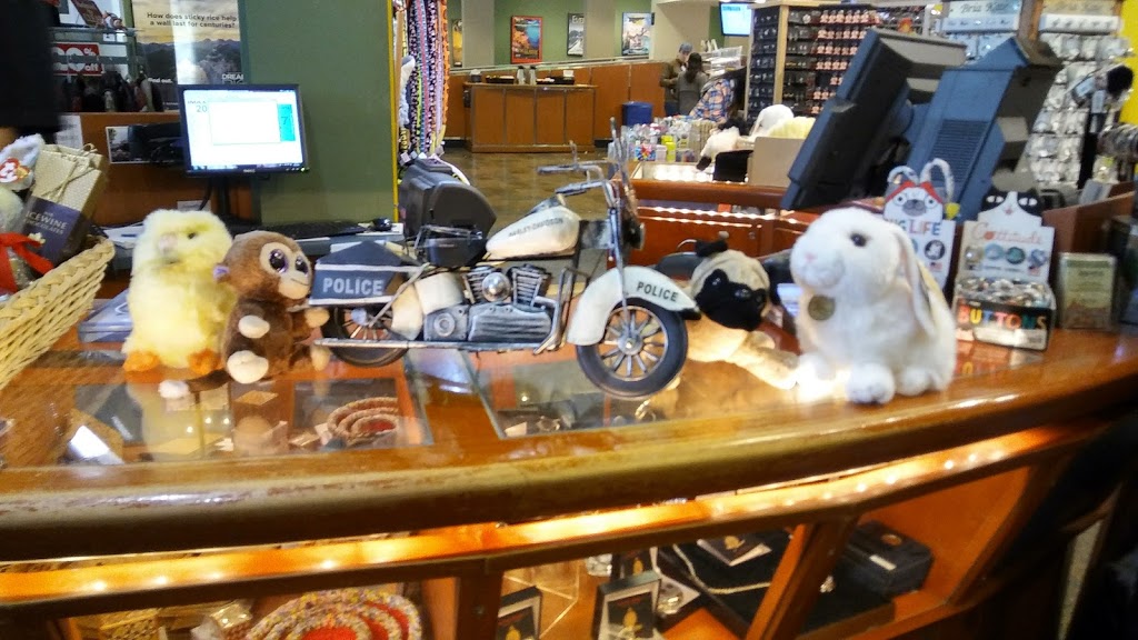 University Heights Mall | 3980 Shelbourne St, Victoria, BC V8N 6J1, Canada | Phone: (250) 477-2122