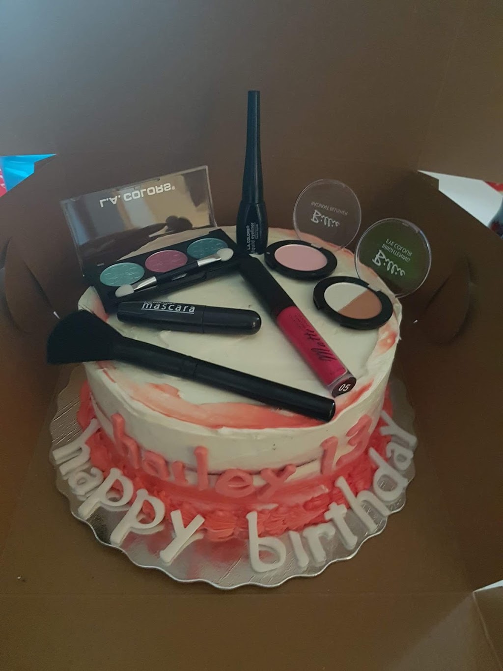 Tiffanys Sweet Treats | 265 Bridge St, Carleton Place, ON K7C 3H3, Canada | Phone: (613) 218-2036