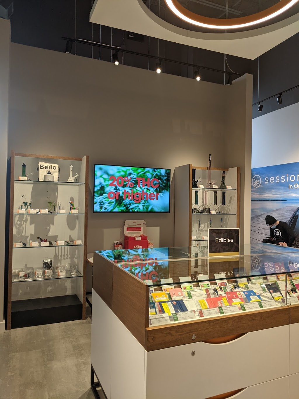 Sessions Cannabis Orillia | 30 Diana Dr, Orillia, ON L3V 6H2, Canada | Phone: (705) 325-7000