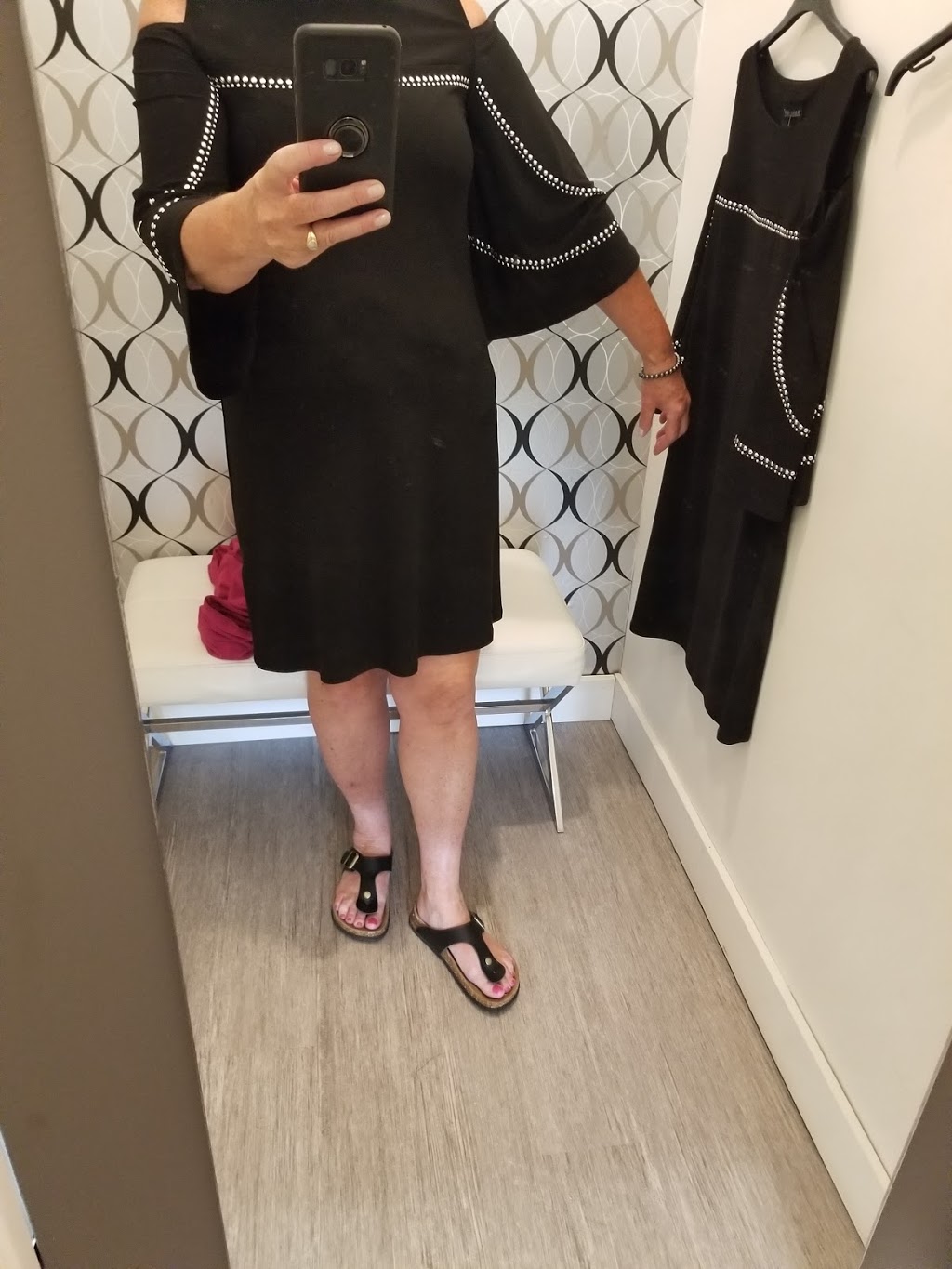 Vi-Leens Fashions | 440 10th St, Hanover, ON N4N 1P9, Canada | Phone: (519) 364-4480