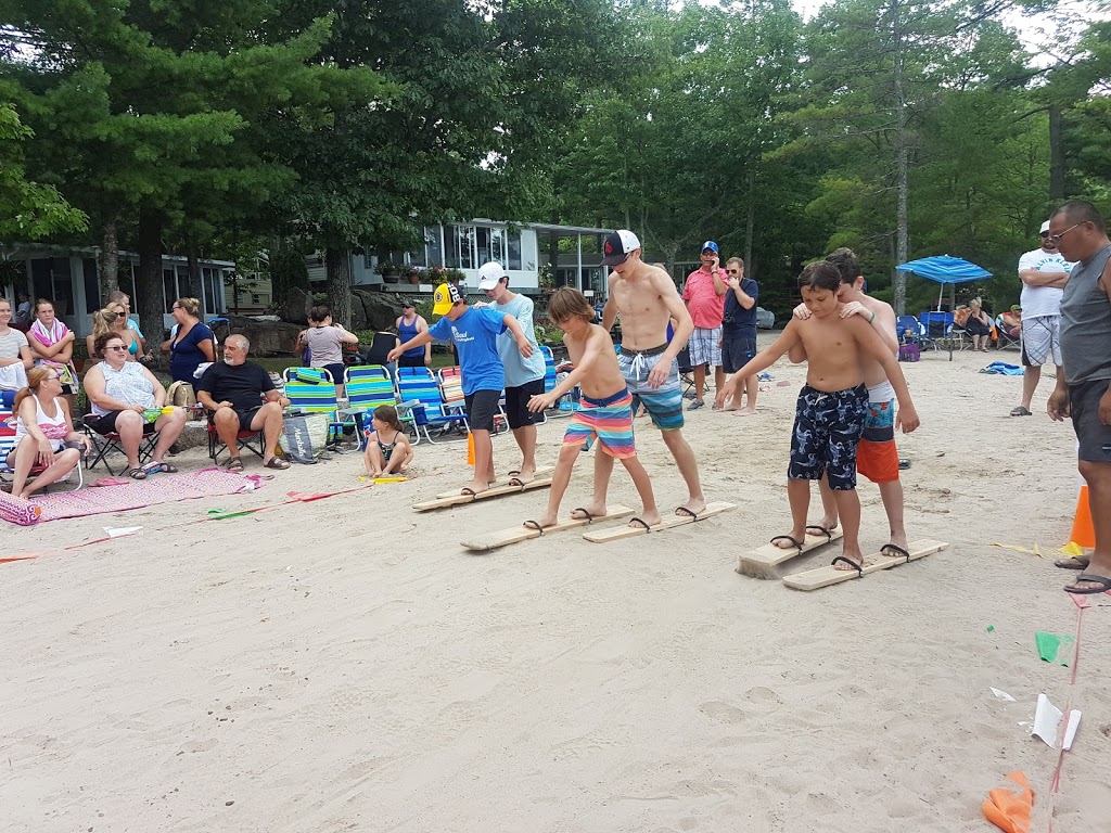 Strickers Burleigh Beach Resort | 3340 Strickers Ln, Lakefield, ON K0L 2H0, Canada | Phone: (705) 654-3547