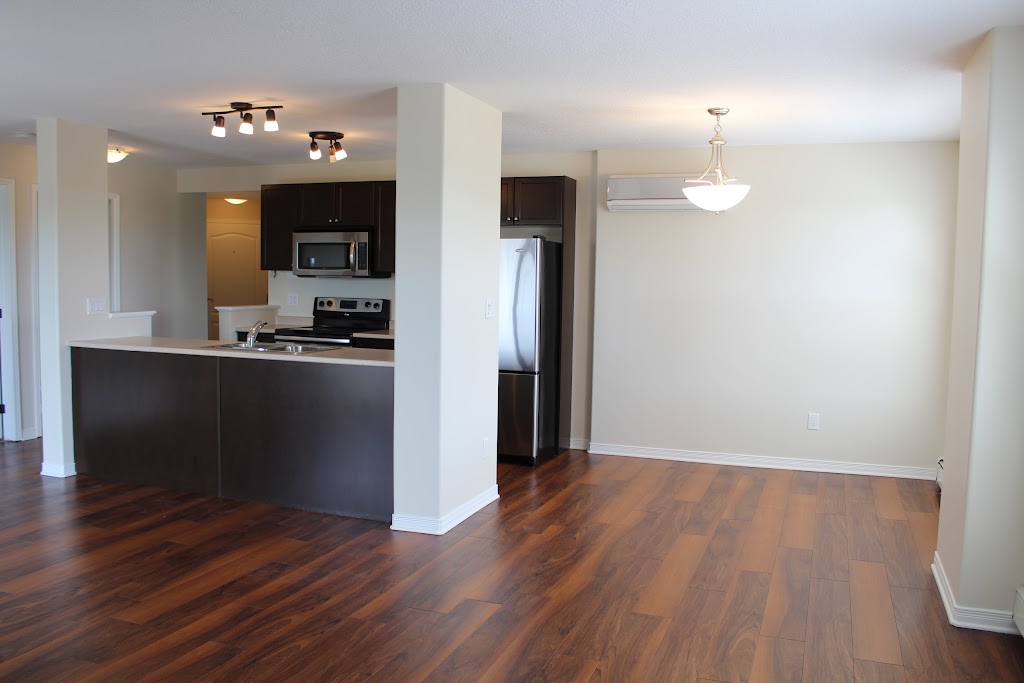 Notting Hill Apartments - CaraCo Property Management | 2753 Princess St, Kingston, ON K7P 0H1, Canada | Phone: (613) 536-8280