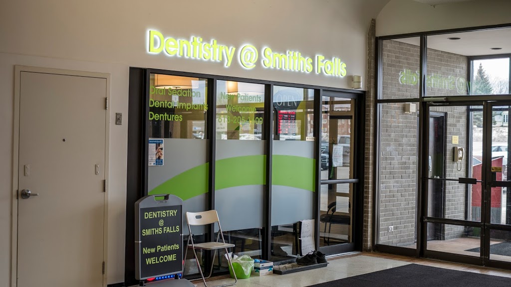 Dentistry @ Smiths Falls | 275 Brockville St, Smiths Falls, ON K7A 4Z6, Canada | Phone: (613) 205-1600