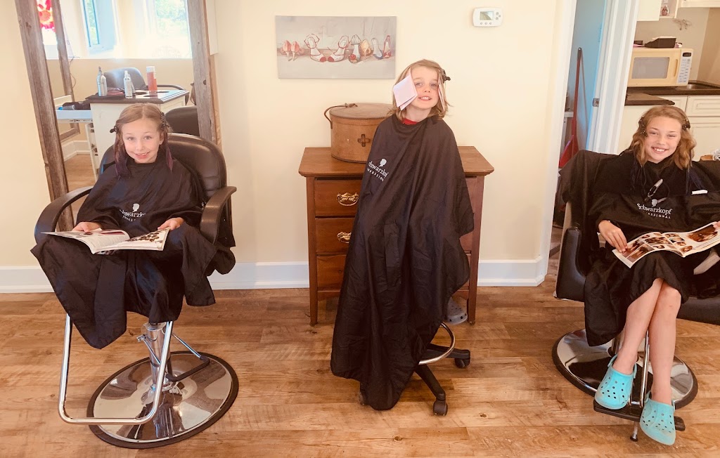 Melanie Hair Design | 851 Cobden Rd, Cobden, ON K0J 1K0, Canada | Phone: (613) 312-7350