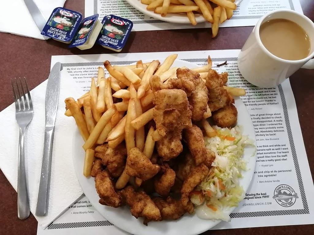 Grannys Seafood Restaurant and Ice Cream Parlour | 1193 Nova Scotia Trunk 2, Five Islands, NS B0M 1K0, Canada | Phone: (902) 728-3311