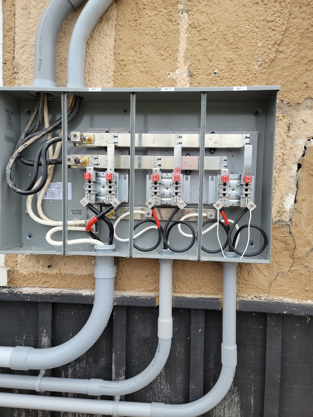 Hive Electrical Services Ltd | 1074 Alpine Ranch Rd, Bracebridge, ON P1L 1W9, Canada | Phone: (905) 321-4274