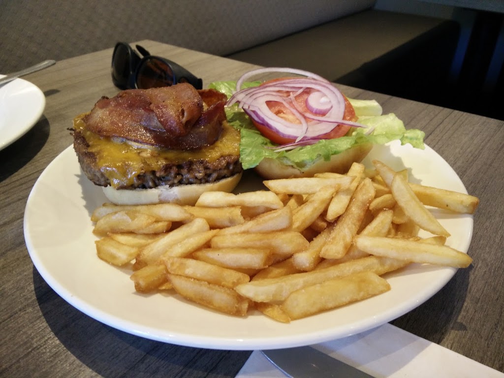 Hansons Restaurant | 3721 Aurora Rd, Whitchurch-Stouffville, ON L4A 2P9, Canada | Phone: (905) 888-1818