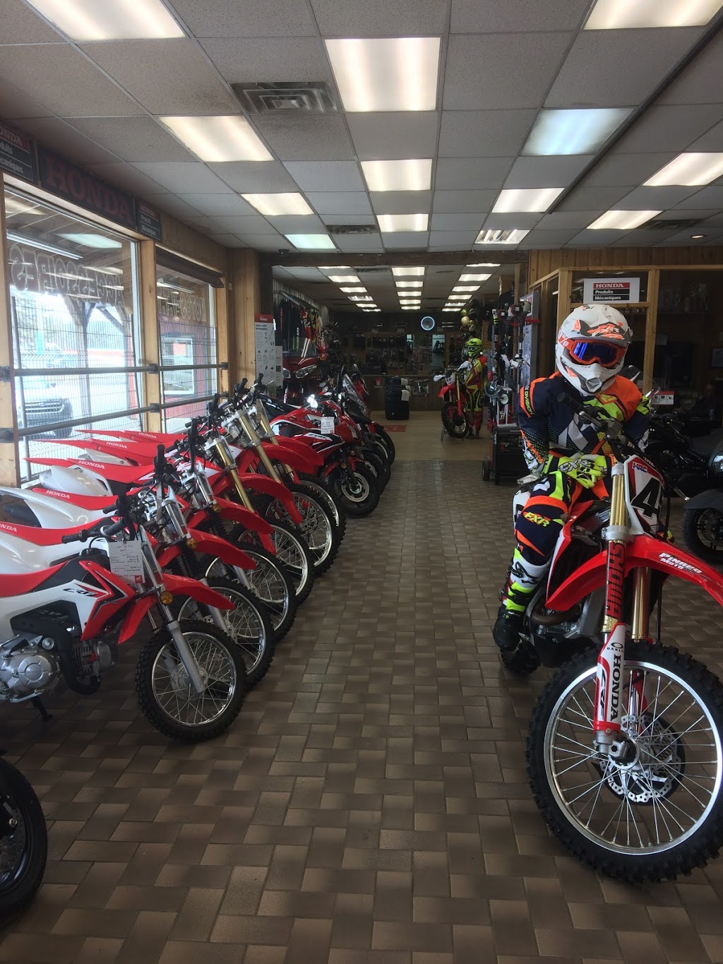 Pinard Moto | 1193 QC-125, Sainte-Julienne, QC J0K 2T0, Canada | Phone: (450) 831-2212