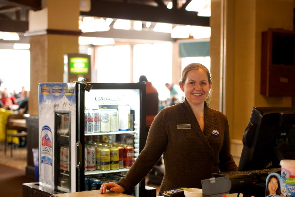 Grand Central Lodge Cafe & Bar | Grand Central Lodge, Ann Heggtveit Dr, The Blue Mountains, ON L9Y 0P7, Canada | Phone: (877) 445-0231