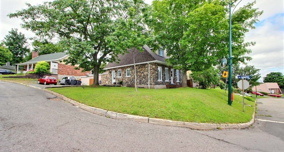 François Lagacé | Courtier Immobilier | Montmagny | 313 Mnt de la Rivière du S, Montmagny, QC G5V 3R9, Canada | Phone: (418) 354-8771