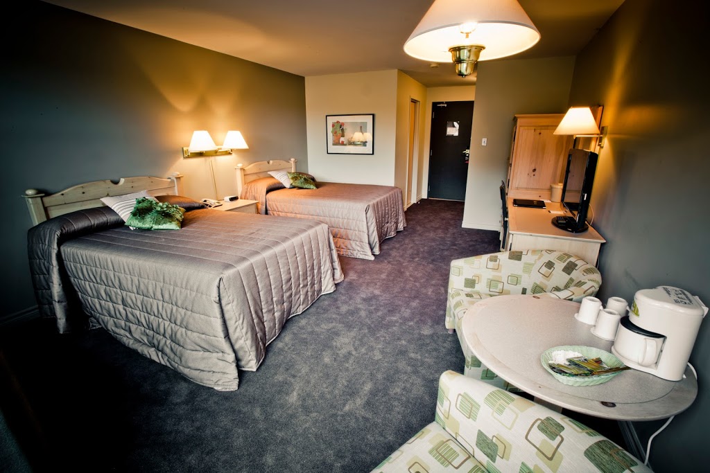 Condos & Hôtel Stoneham | 610 Chemin du Hibou, Stoneham-et-Tewkesbury, QC G3C 1T8, Canada | Phone: (418) 848-2000