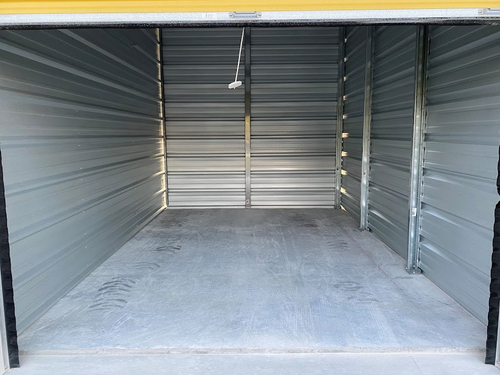 Entreposage de Fondateurs | 906 Rte des Fondateurs, Larouche, QC G0W 1Z0, Canada | Phone: (418) 817-3597
