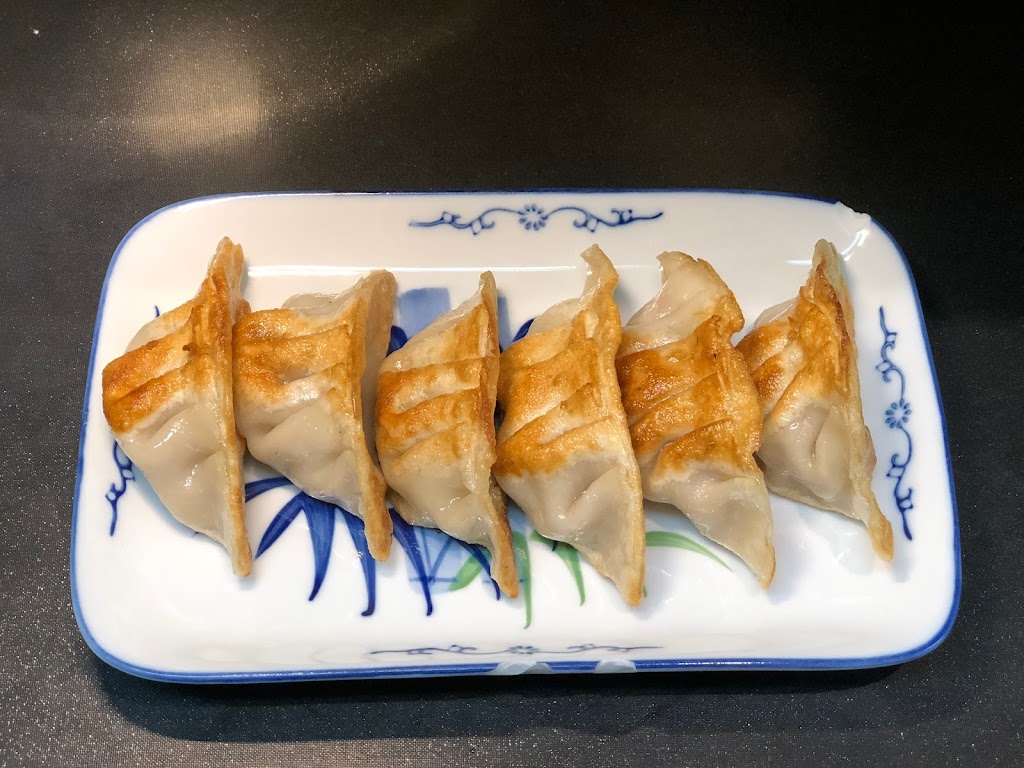 Moon House Restaurant | 5009 1 St W, Claresholm, AB T0L 0T0, Canada | Phone: (403) 468-2288