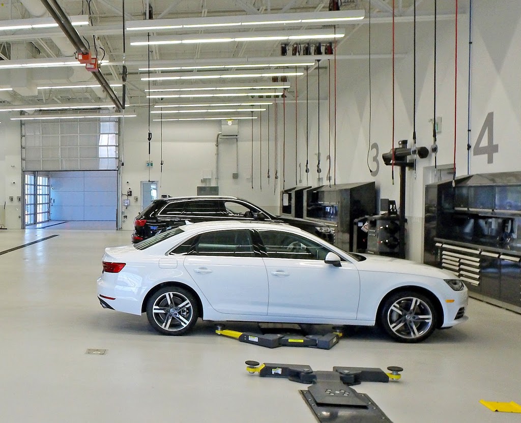 Audi Kitchener-Waterloo | 2350 Shirley Dr, Kitchener, ON N2B 3X5, Canada | Phone: (519) 514-0100