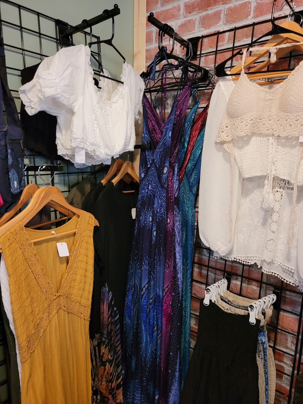 Exotique café | 39 Rue Alphonse-Desjardins, Salaberry-de-Valleyfield, QC J6S 2M2, Canada | Phone: (450) 747-1475